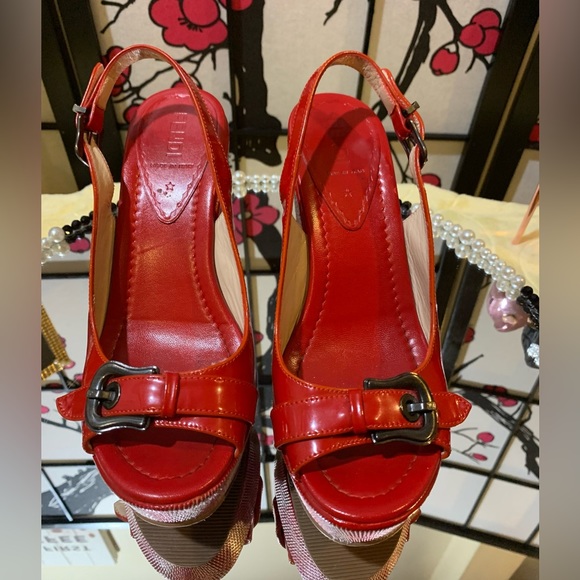 FENDI 😍Stunning!Sling back wedges sandals red patent leather.Retail $800.00 - Picture 3 of 8